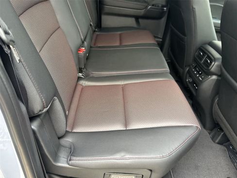Used 2026 Honda Ridgeline Black Edition image 17