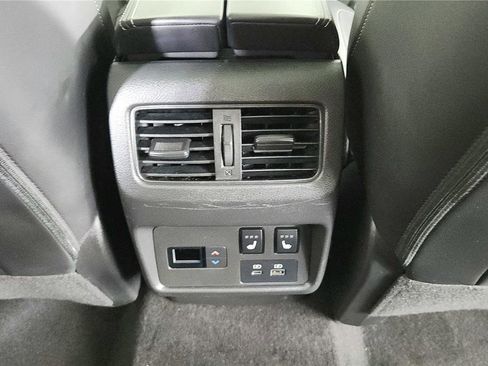 Used 2023 Nissan Rogue Platinum w/ Platinum Premium Package FWD image 16