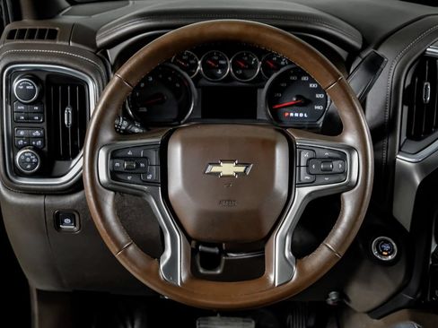 Used 2020 Chevrolet Silverado 2500 LTZ AWD/4WD image 17