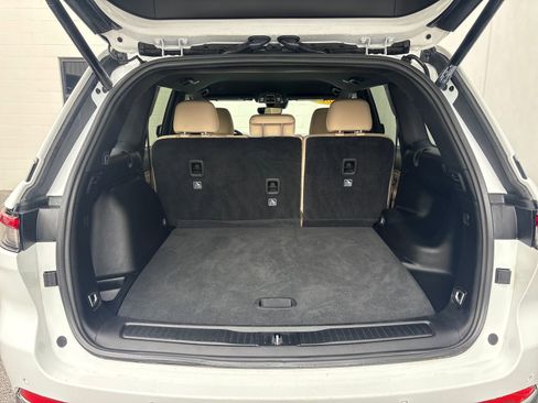 Used 2024 Jeep Grand Cherokee Limited image 26