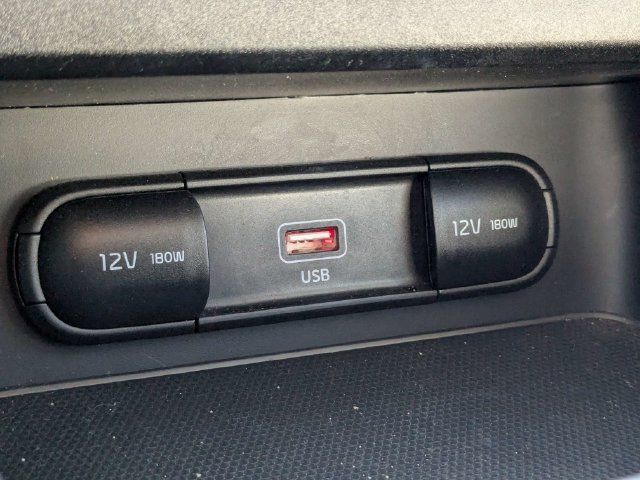 Used 2023 Kia Forte LXS w/ LXS Technology Package FWD image 17