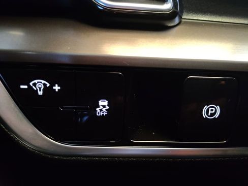 Used 2023 Kia Sportage EX image 11