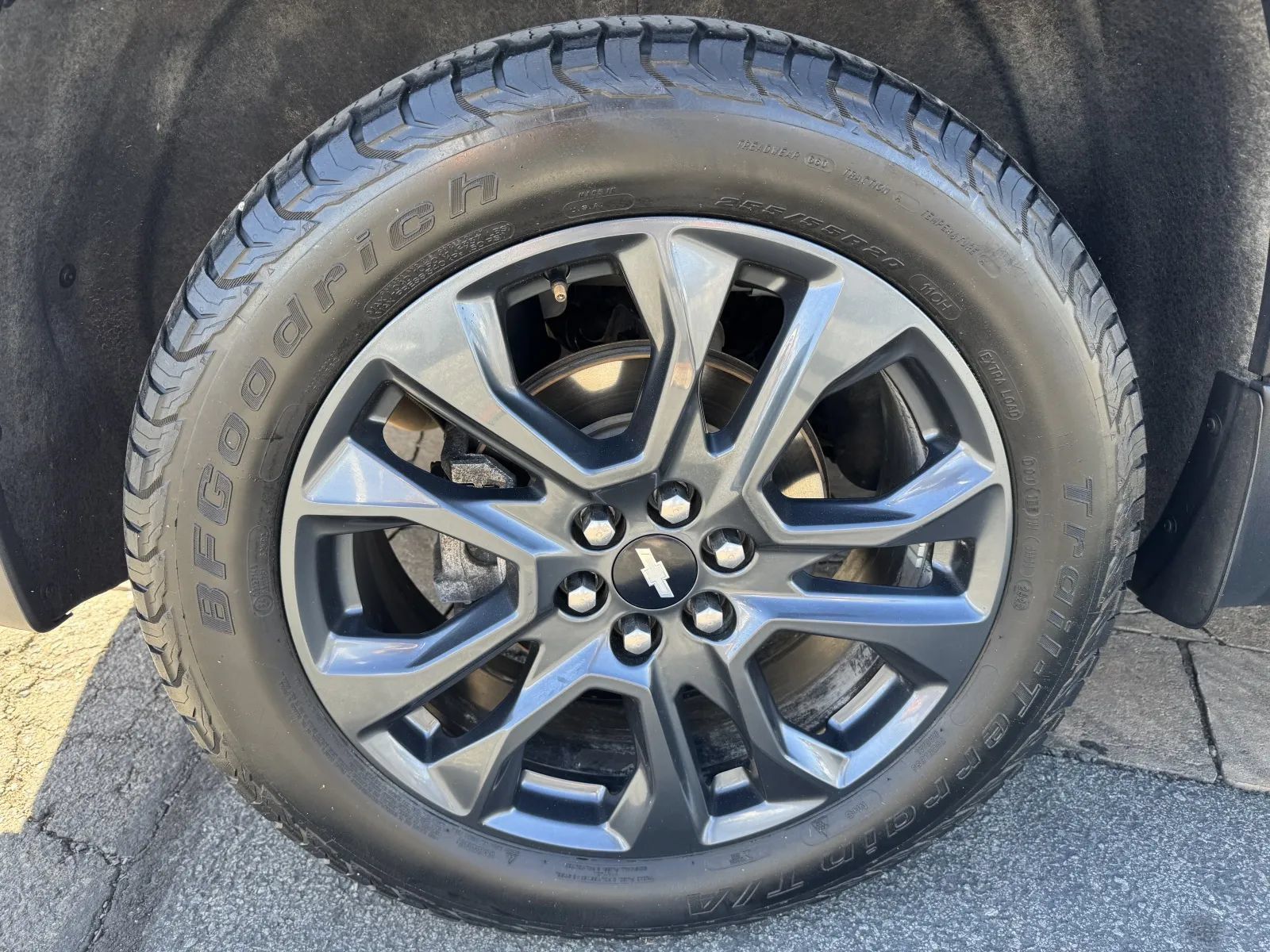 Used 2019 Chevrolet Traverse RS w/ LPO, 'HIT The Road' Package AWD/4WD image 11