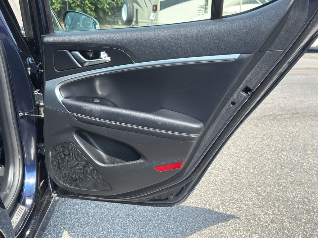 Used 2026 Genesis G70 2.5T RWD image 30