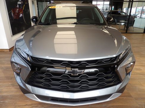 Used 2024 Chevrolet Blazer LT w/ Convenience Package image 2