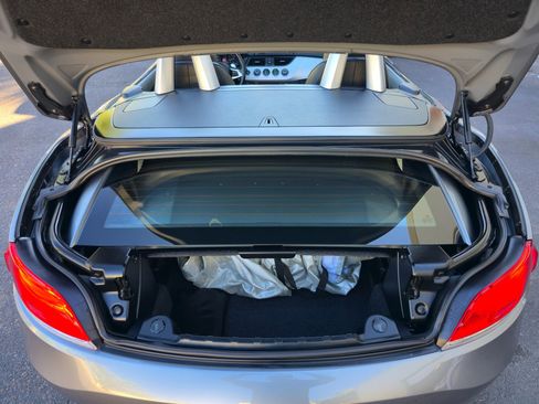 Used 2009 BMW Z4 sDrive30i image 29