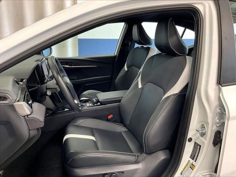 Certified 2025 Toyota Camry SE FWD image 10