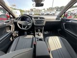 Used 2022 Volkswagen Tiguan SE w/ Panoramic Sunroof Package image 3