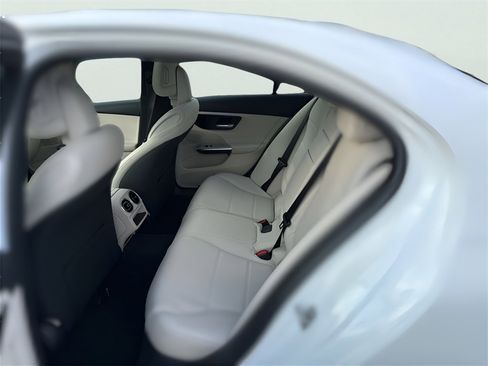 New 2025 Mercedes-Benz C 300 4MATIC Sedan image 22