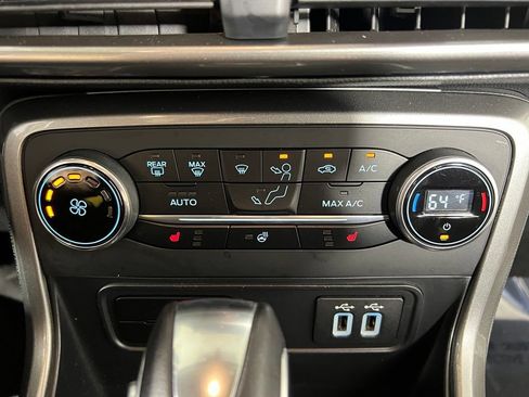 Used 2018 Ford EcoSport SE w/ SE Convenience Package FWD image 25