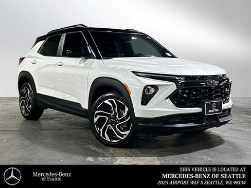 Used 2024 Chevrolet TrailBlazer RS w/ Convenience Package image 1