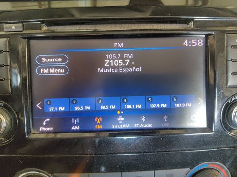 Used 2020 Nissan Rogue S FWD image 25