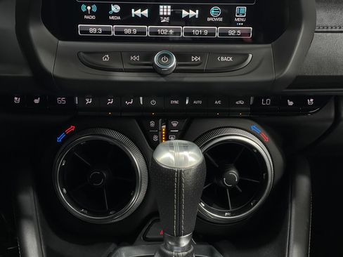 Used 2018 Chevrolet Camaro SS RWD image 18