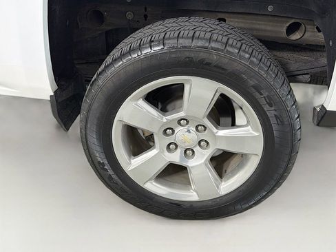 Used 2018 Chevrolet Silverado 1500 LT w/ Texas Edition image 28