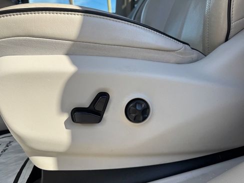 Used 2018 Chrysler Pacifica Limited w/ Advanced Safetytec Group image 15