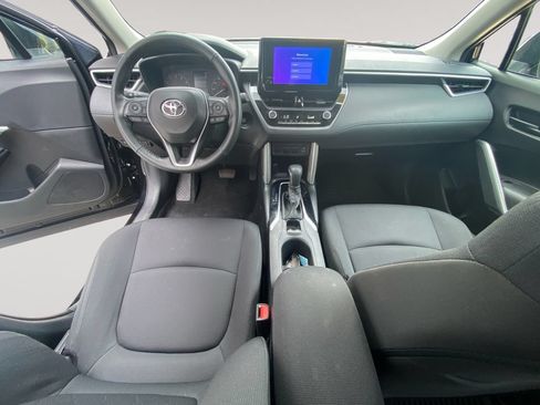 Used 2024 Toyota Corolla Cross LE w/ Moonroof Package AWD/4WD image 10