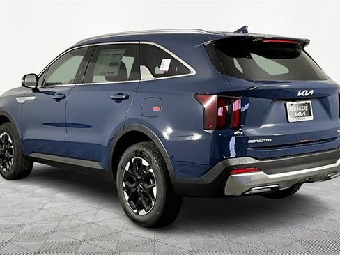 New 2026 Kia Sorento S image 4