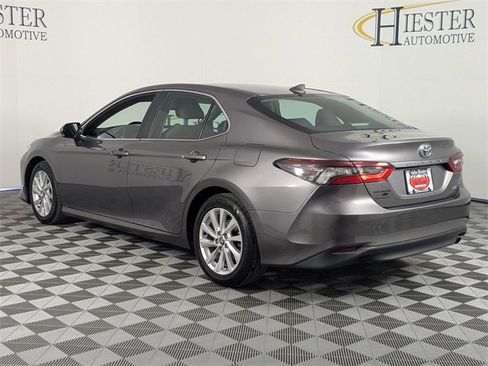 Used 2023 Toyota Camry LE image 5