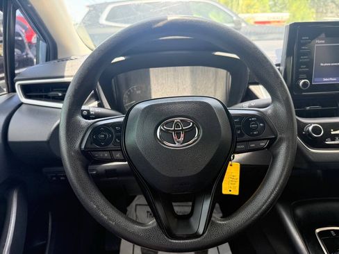 Used 2022 Toyota Corolla L FWD image 14