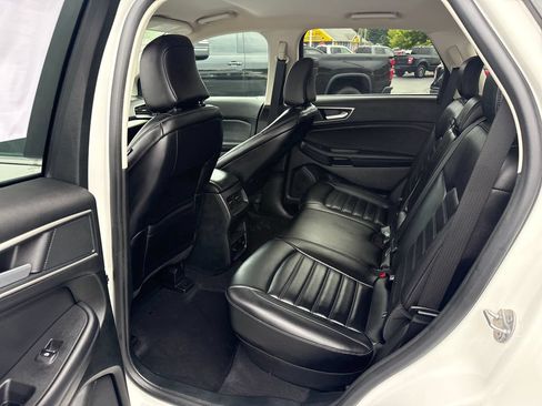 Used 2024 Ford Edge SEL w/ Convenience Package AWD/4WD image 16