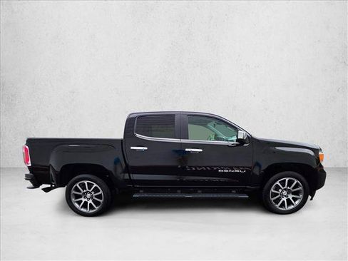Used 2022 GMC Canyon Denali w/ Denali Black Edition Package AWD/4WD image 4