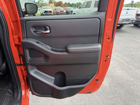 Used 2025 Nissan Frontier PRO-4X w/ Interior Protection Package AWD/4WD image 18