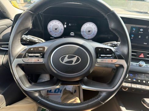 Used 2024 Hyundai Elantra Limited FWD image 13