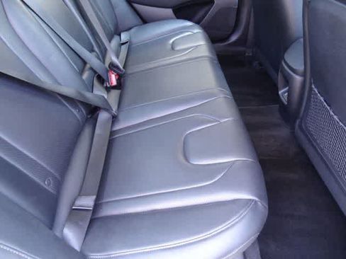 Used 2024 Hyundai Elantra Limited FWD image 10