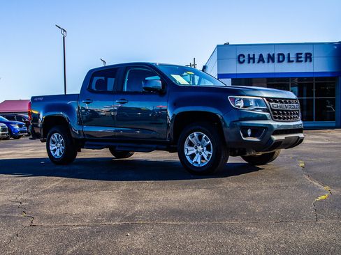 Used 2019 Chevrolet Colorado LT w/ LT Convenience Package AWD/4WD image 9