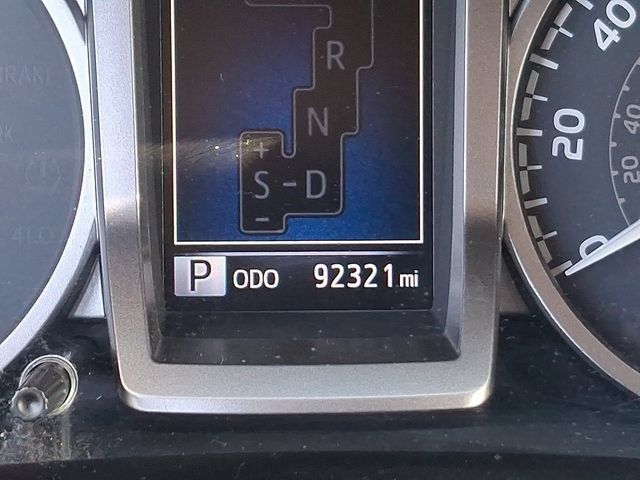 Used 2016 Toyota Tacoma SR5 w/ SR5 Appearance Package (DM) AWD/4WD image 25
