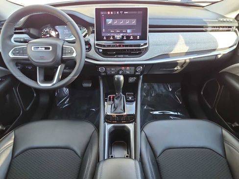 Used 2022 Jeep Compass Latitude image 14