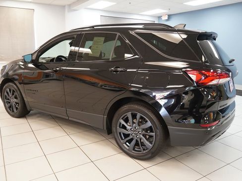 Certified 2023 Chevrolet Equinox RS w/ RS Leather Package FWD image 8