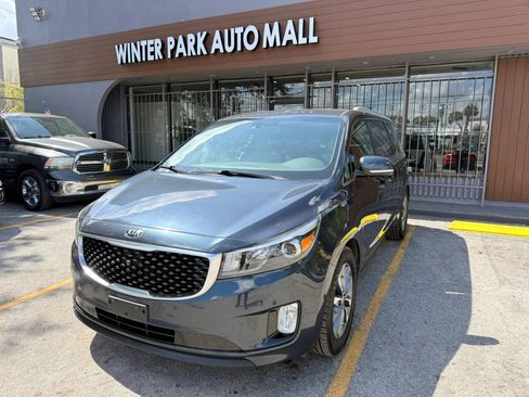 Used 2016 Kia Sedona SX FWD image 1