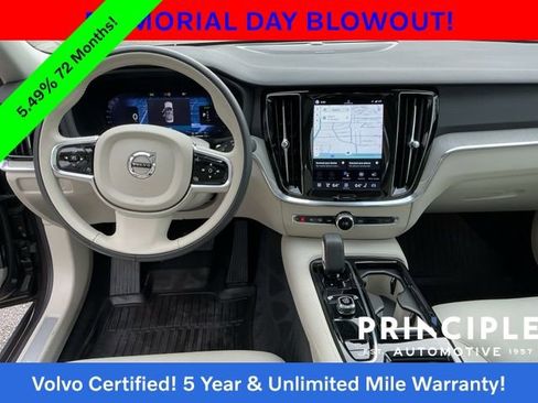 Certified 2024 Volvo S60 T8 Plus AWD/4WD image 16