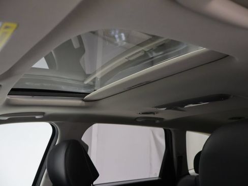 Used 2025 Kia Telluride S AWD/4WD image 9