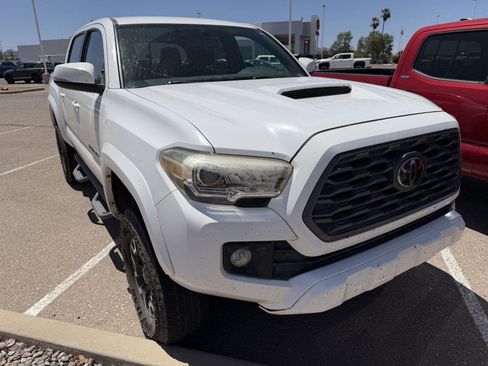 Used 2016 Toyota Tacoma TRD Sport w/ Towing Package AWD/4WD image 6