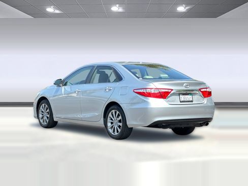 Used 2015 Toyota Camry XLE w/ Convenience Package FWD image 3