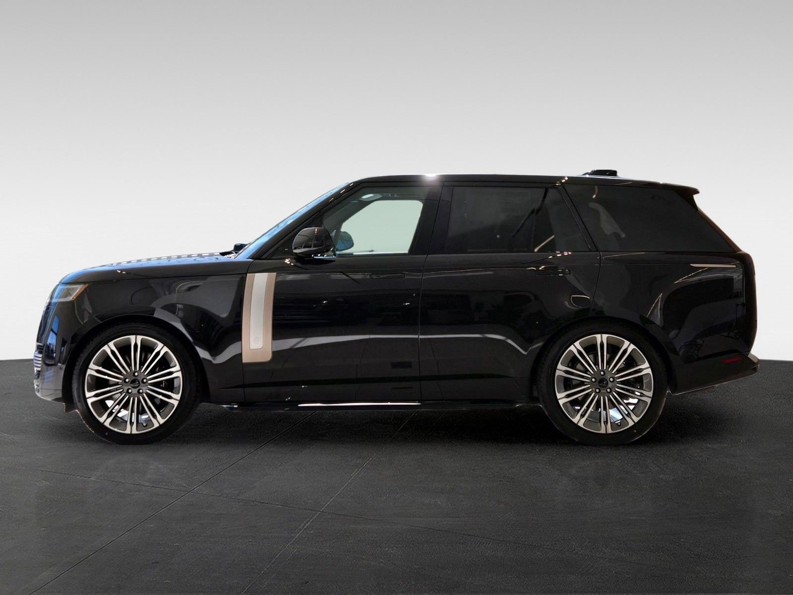 New 2026 Land Rover Range Rover SV AWD/4WD image 3