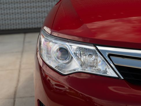 Used 2014 Toyota Camry LE FWD image 30