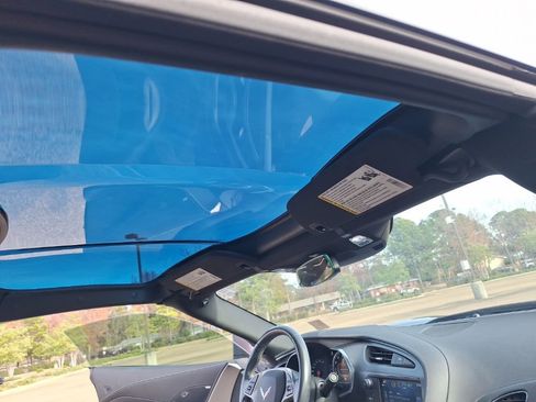 Certified 2018 Chevrolet Corvette Stingray Coupe w/ Z51 1LT image 27