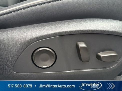 Used 2025 Buick Enclave Sport Touring image 18