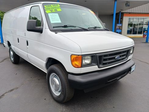 Used 2006 Ford E-350 and Econoline 350 Extended Super Duty image 4