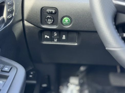 Used 2025 Honda Passport EX-L image 25