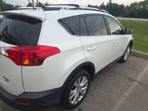 Used 2013 Toyota RAV4 Limited AWD/4WD image 3