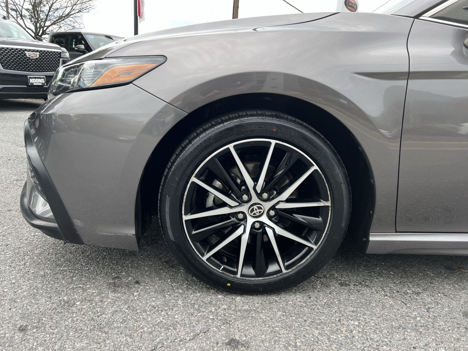 Used 2021 Toyota Camry SE AWD/4WD image 12
