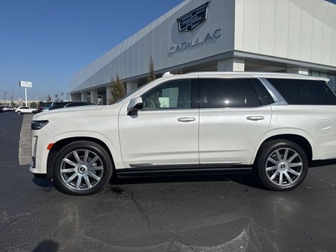 Used 2022 Cadillac Escalade Premium Luxury Platinum image 21