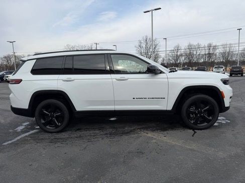 Used 2022 Jeep Grand Cherokee L Altitude image 8