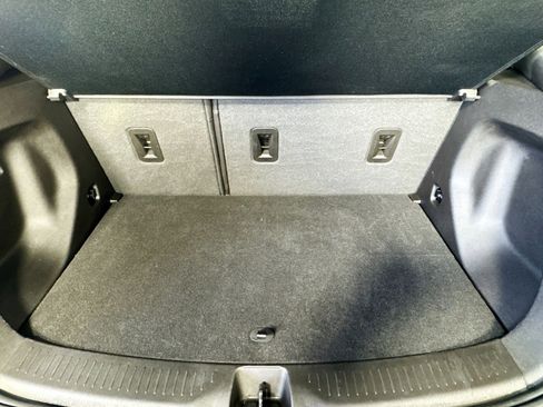 Used 2023 Chevrolet Bolt EUV LT w/ Convenience Package image 24