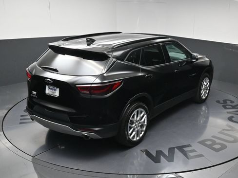 Used 2025 Chevrolet Blazer LT w/ Sound & Technology Package FWD image 34
