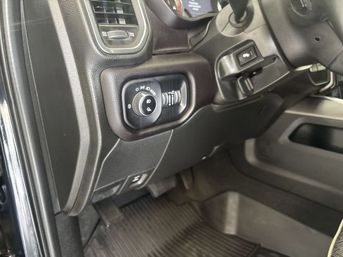 Used 2024 RAM 2500 Laramie w/ Night Edition AWD/4WD image 18